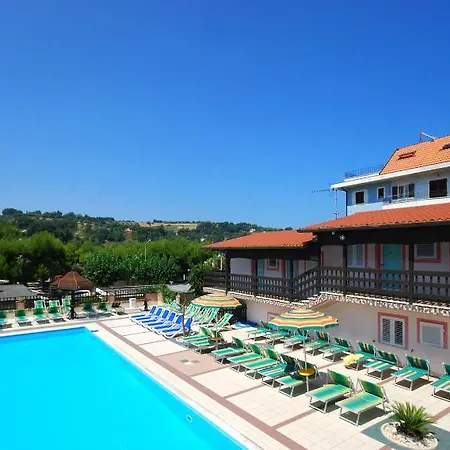 Ξενοδοχείο με διαμερίσματα Villaggio Cupra