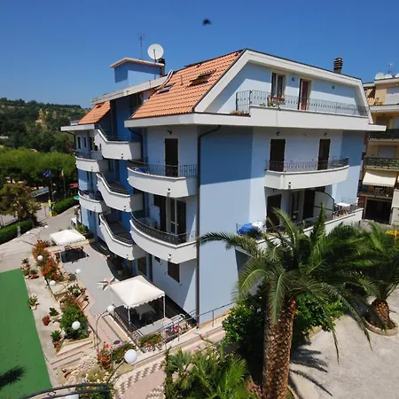 Ξενοδοχείο με διαμερίσματα Villaggio Cupra Cupra Marittima